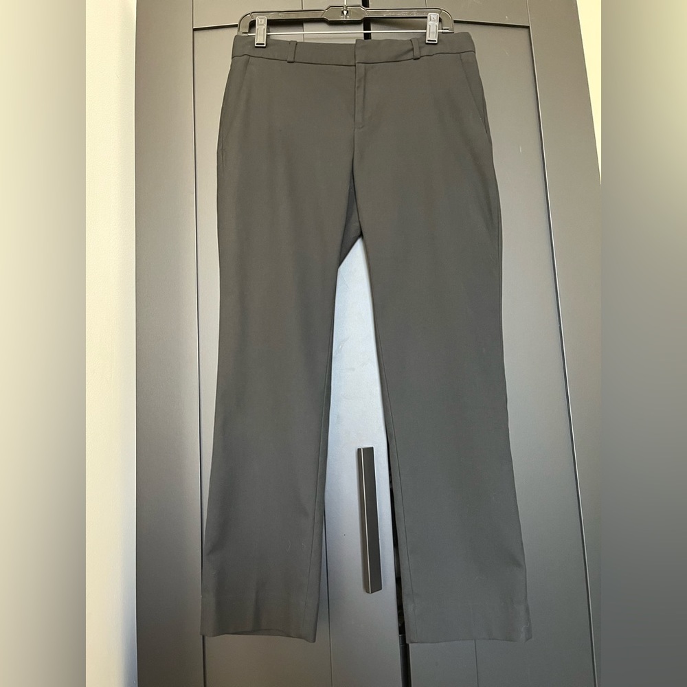 Banana Republic Ryan Straight Pants - US 6 Petite